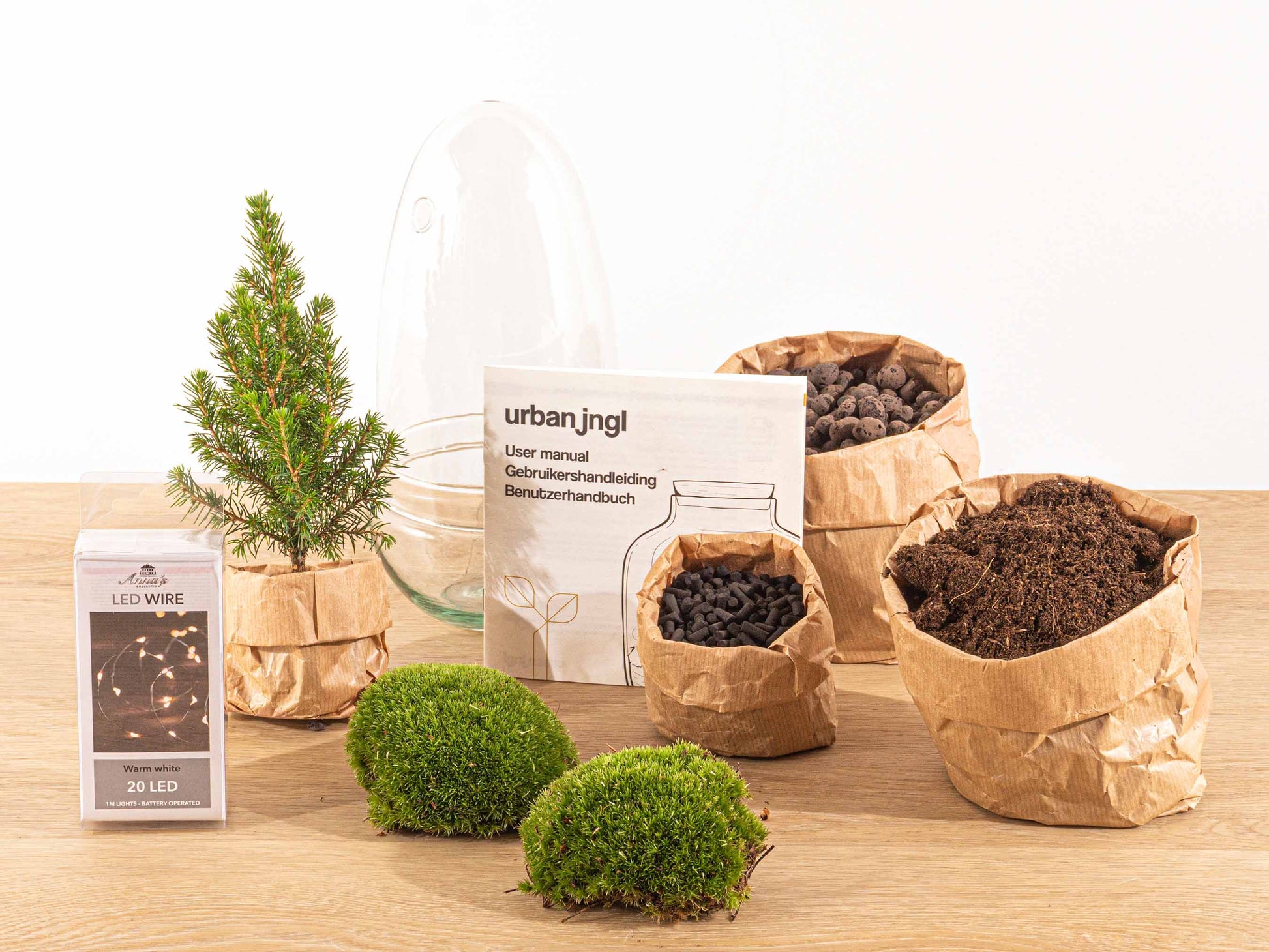 Egg Christmas - Plant Terrarium With Christmas Tree And Lighting - ↑ 25 Cm