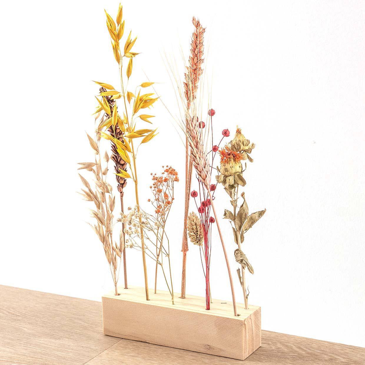 Holzständer für Trockenblumen – Größe M – Blumen und Kräuter + Trockenblumen-Arrangement